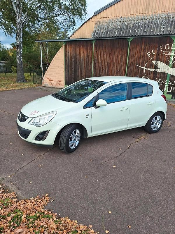 Andere farben Gebraucht 2010 Opel Corsa Kleinwagen | 4.000 € (Fairer Preis) - Bild 1/4