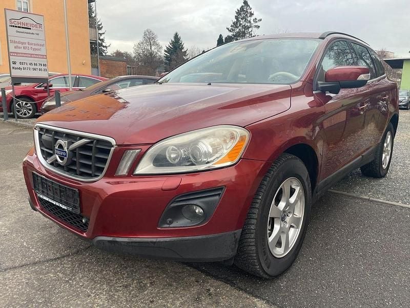 Rot Gebraucht 2009 Volvo XC60 Summum SUV | 4.900 € (Guter Preis) - Bild 1/4