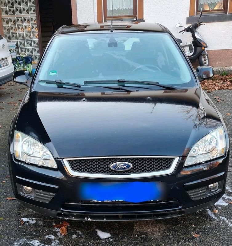 Schwarz Gebraucht 2009 Ford Focus Ghia Kleinwagen | 550 € (Superpreis) - Bild 1/4