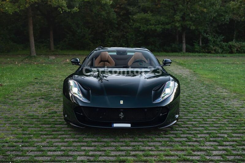 Gebraucht Ferrari 812 799 PS (587 kW) 2021 Grün Cabrio