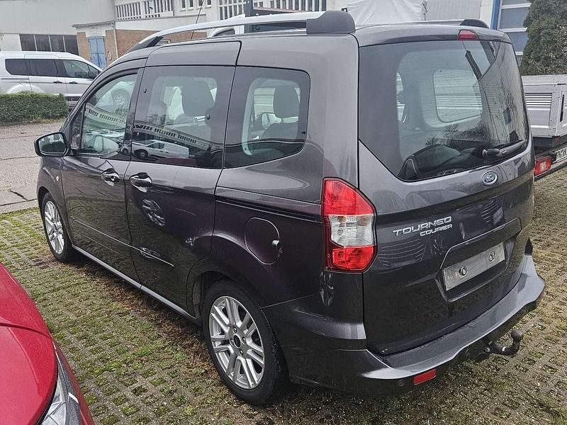 Gebraucht Ford Tourneo Titanium 101 PS (74 kW) 2021 Magnetic grau Kombi