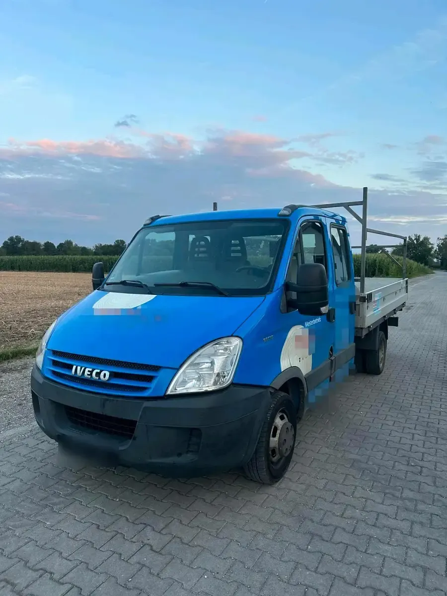 Gebraucht Iveco Daily 145 PS (106 kW) 2008 Blau Limousine