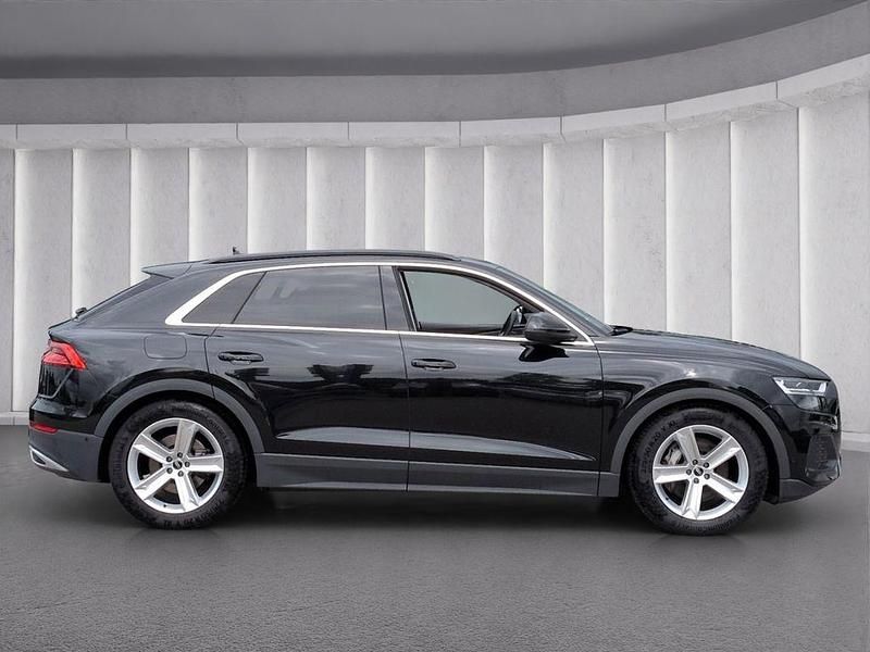 Gebraucht Audi Q8 286 PS (210 kW) 2022 Schwarz SUV