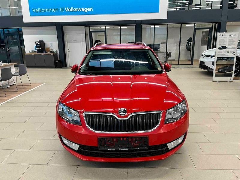 Gebraucht 2015 Skoda Octavia Elegance Kombi | 5.100 € - Bild 1/4