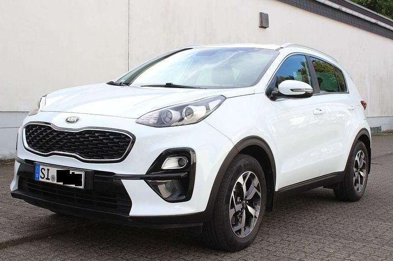 Weiß Gebraucht 2019 Kia Sportage Spirit SUV | 17.999 € (Fairer Preis) - Bild 1/4