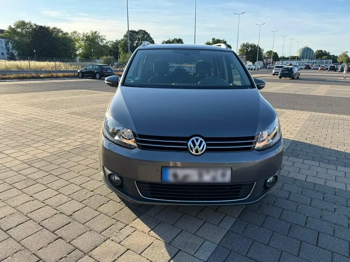 Gebraucht VW Touran 140 PS (102 kW) 2015 Grau Van / Kleinbus