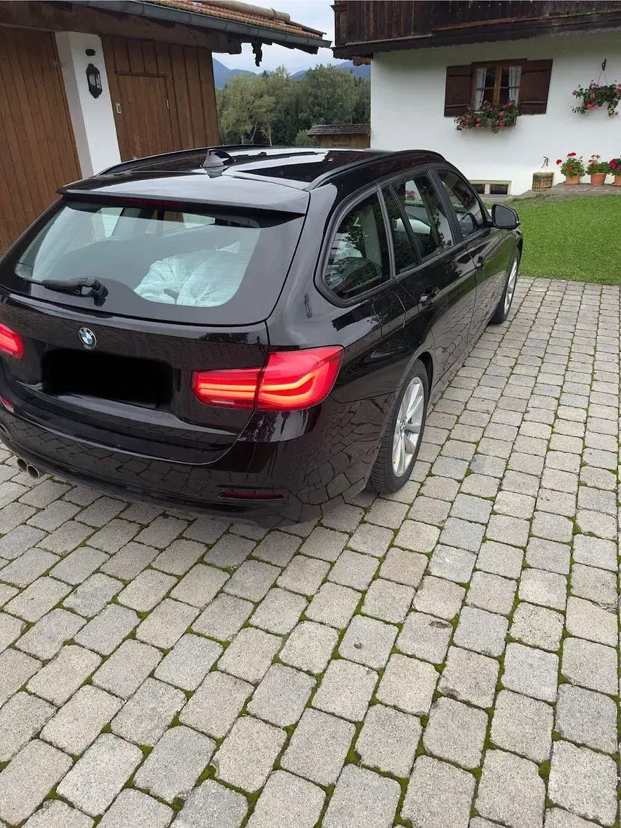 Gebraucht BMW 330 Advantage 258 PS (189 kW) 2018 Schwarz Kombi