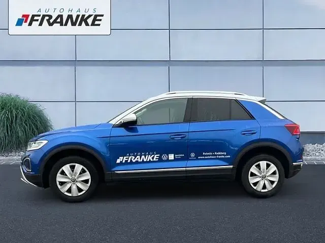 Gebraucht VW T-Roc IQ Drive 150 PS (110 kW) 2025 Ravennablau,pure white SUV