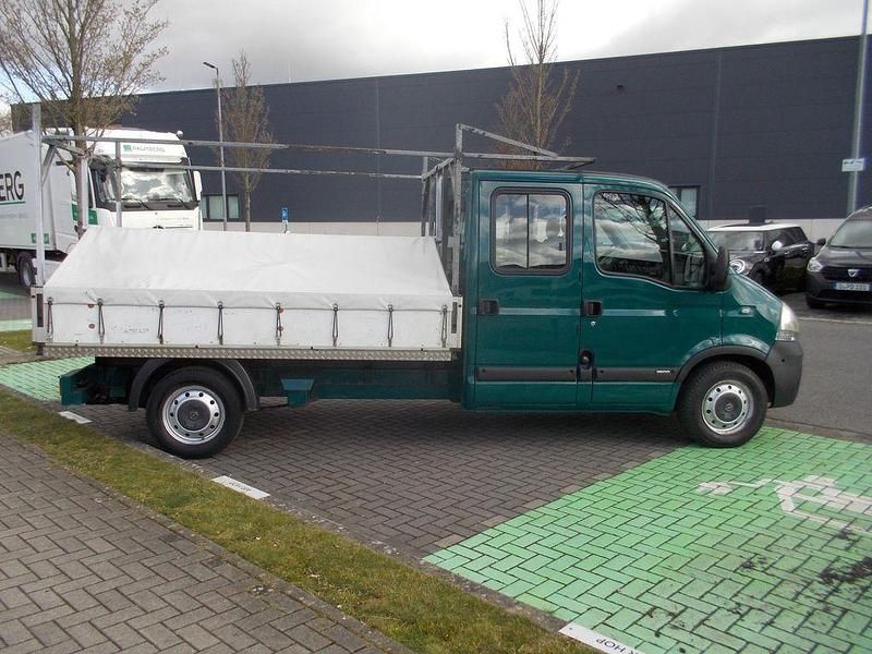 Gebraucht Opel Movano 120 PS (88 kW) 2007 Grün Limousine