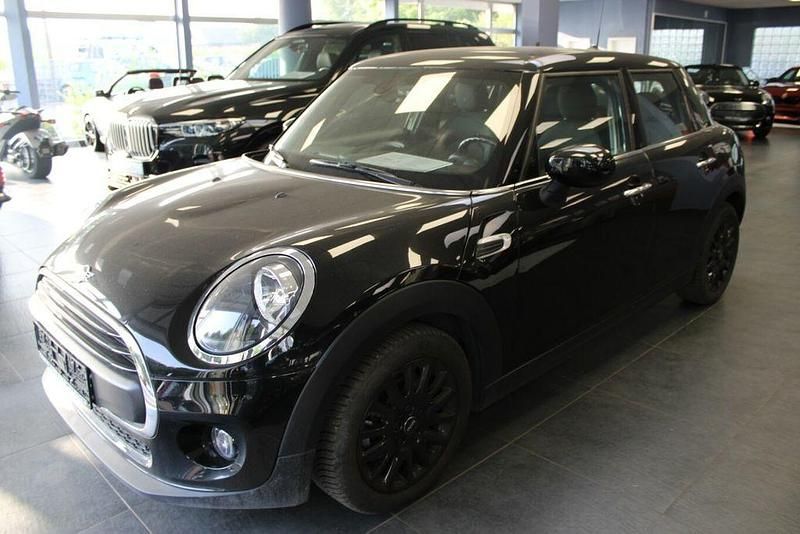 Midnight schwarz metallic Gebraucht 2021 Mini ONE Kleinwagen | 15.980 € (Fairer Preis) - Bild 1/4