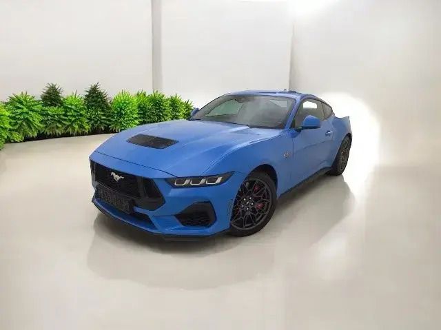 Blau (grabber blue metallic) Gebraucht 2024 Ford Mustang GT Fastback Coupé | 54.990 € (Guter Preis) - Bild 1/4