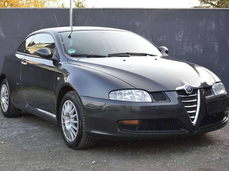 Gebraucht Alfa Romeo GT Progression 140 PS (102 kW) 2006 A: liparigrau f:quarzgrau met Coupé