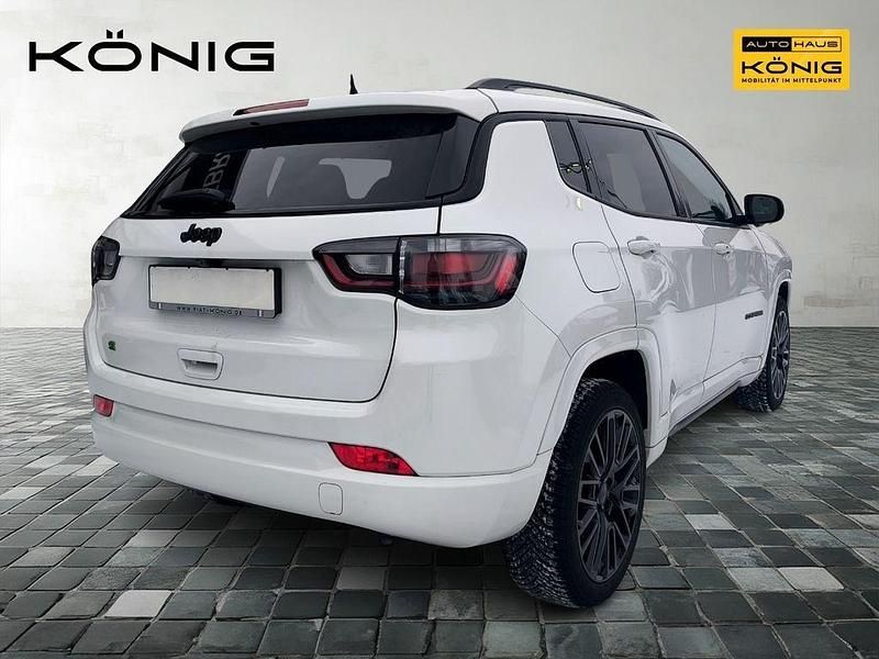 Gebraucht Jeep Compass 131 PS (96 kW) 2024 Weiß SUV