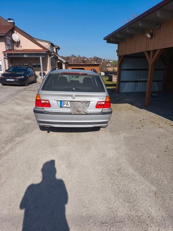 Gebraucht BMW 318 143 PS (105 kW) 2003 Silber Kombi
