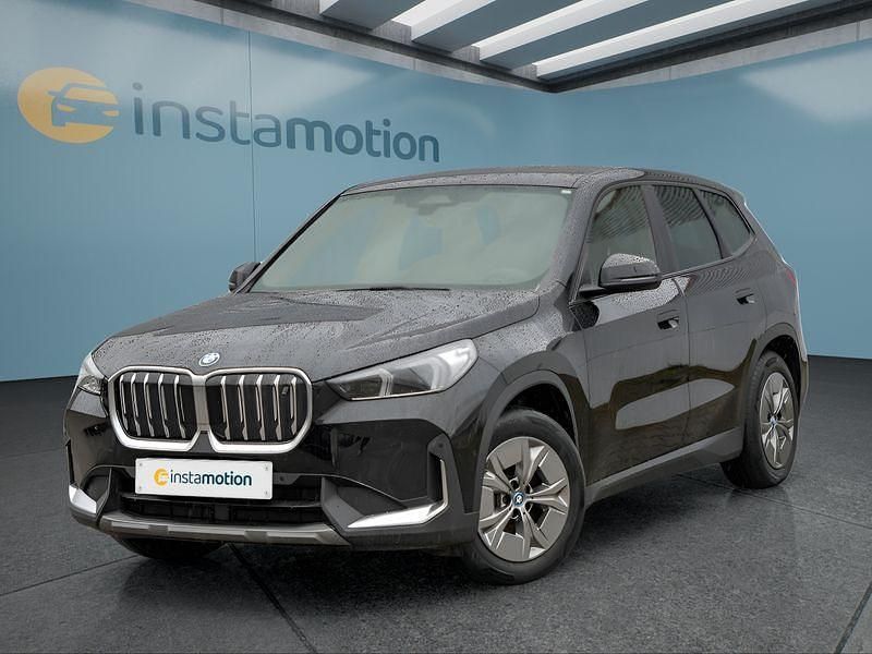 Schwarz Gebraucht 2023 BMW iX1 SUV | 37.749 € (Fairer Preis) - Bild 1/4
