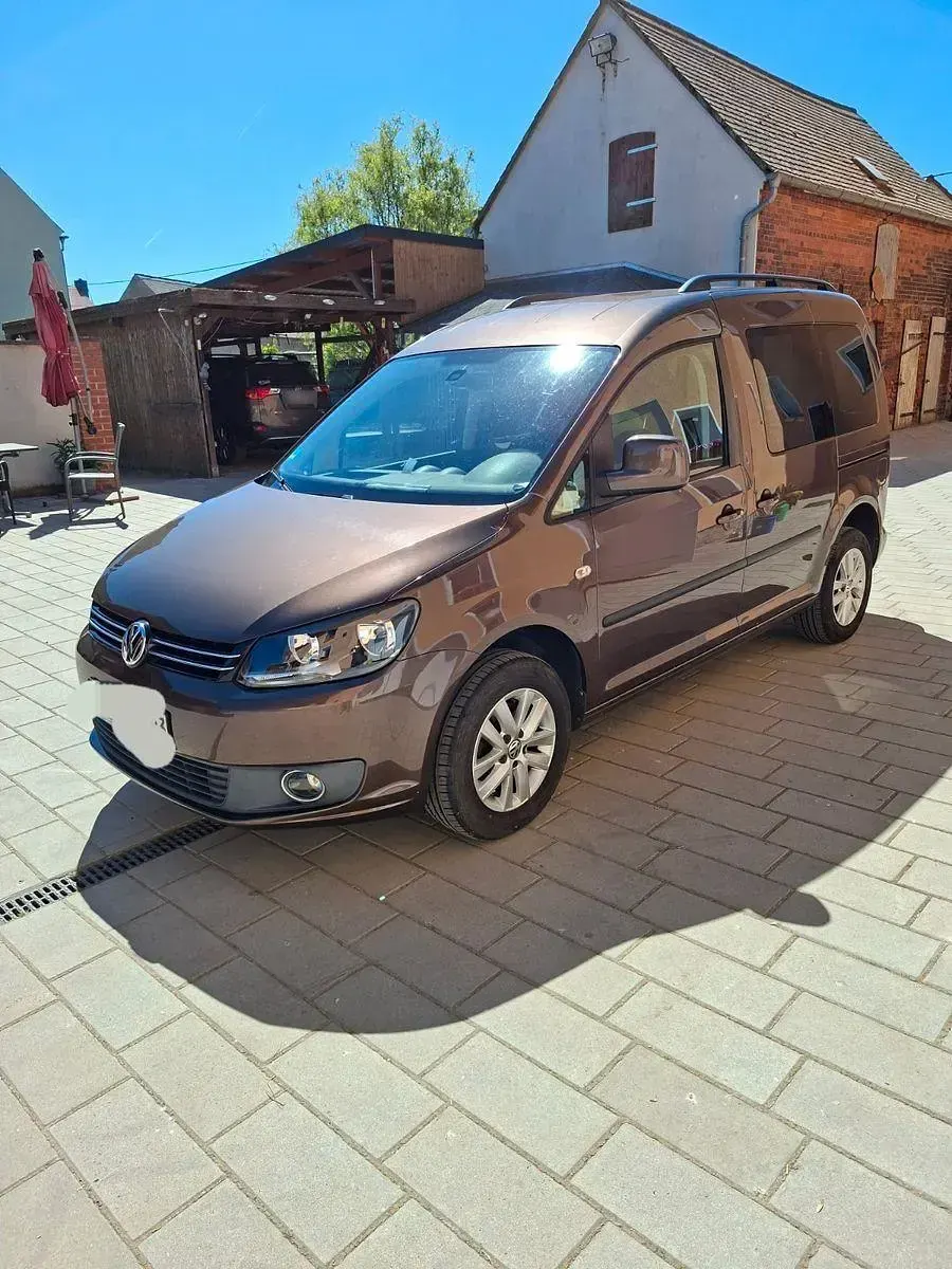 Gebraucht VW Caddy Comfortline 105 PS (77 kW) 2011 Braun Van / Kleinbus