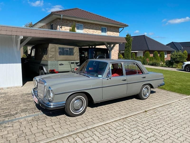 Grau Gebraucht 1966 Mercedes W108 SE Limousine | 21.500 € - Bild 1/4