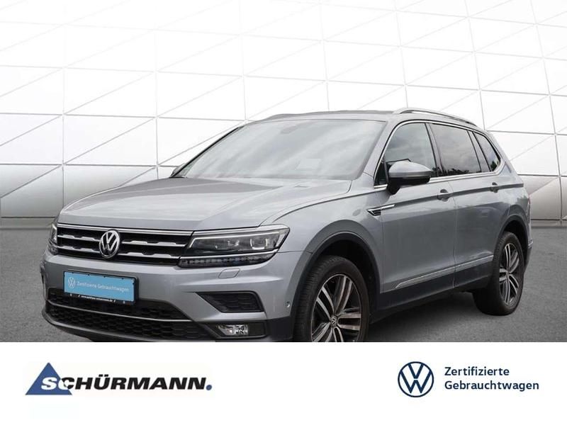 Pyrite silver metallic (metallic) Gebraucht 2021 VW Tiguan Allspace Highline SUV | 28.749 € (Etwas zu teuer) - Bild 1/4