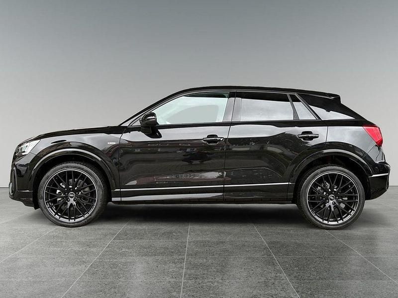 Gebraucht Audi Q2 S-Line 150 PS (110 kW) 2025 Mythosschwarz metallic SUV