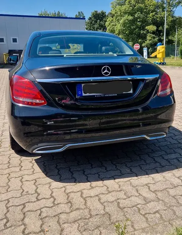 Gebraucht Mercedes C200 136 PS (100 kW) 2015 Schwarz Limousine