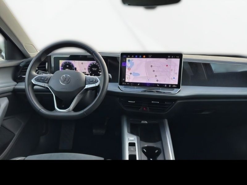 Gebraucht VW Passat Pro 150 PS (110 kW) 2024 Schwarz Kombi