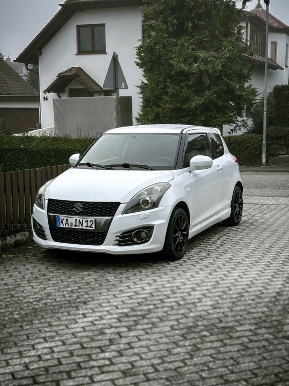Weiß Gebraucht 2014 Suzuki Swift Sport Kleinwagen | 9.900 € (Fairer Preis) - Bild 1/4
