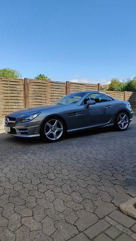 Grau (metallic) Gebraucht 2014 Mercedes SLK200 AMG line Cabrio | 19.900 € (Fairer Preis) - Bild 1/4