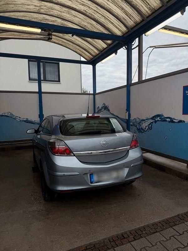 Silber Gebraucht 2008 Opel Astra GTC Coupé | 3.500 € (Fairer Preis) - Bild 1/4