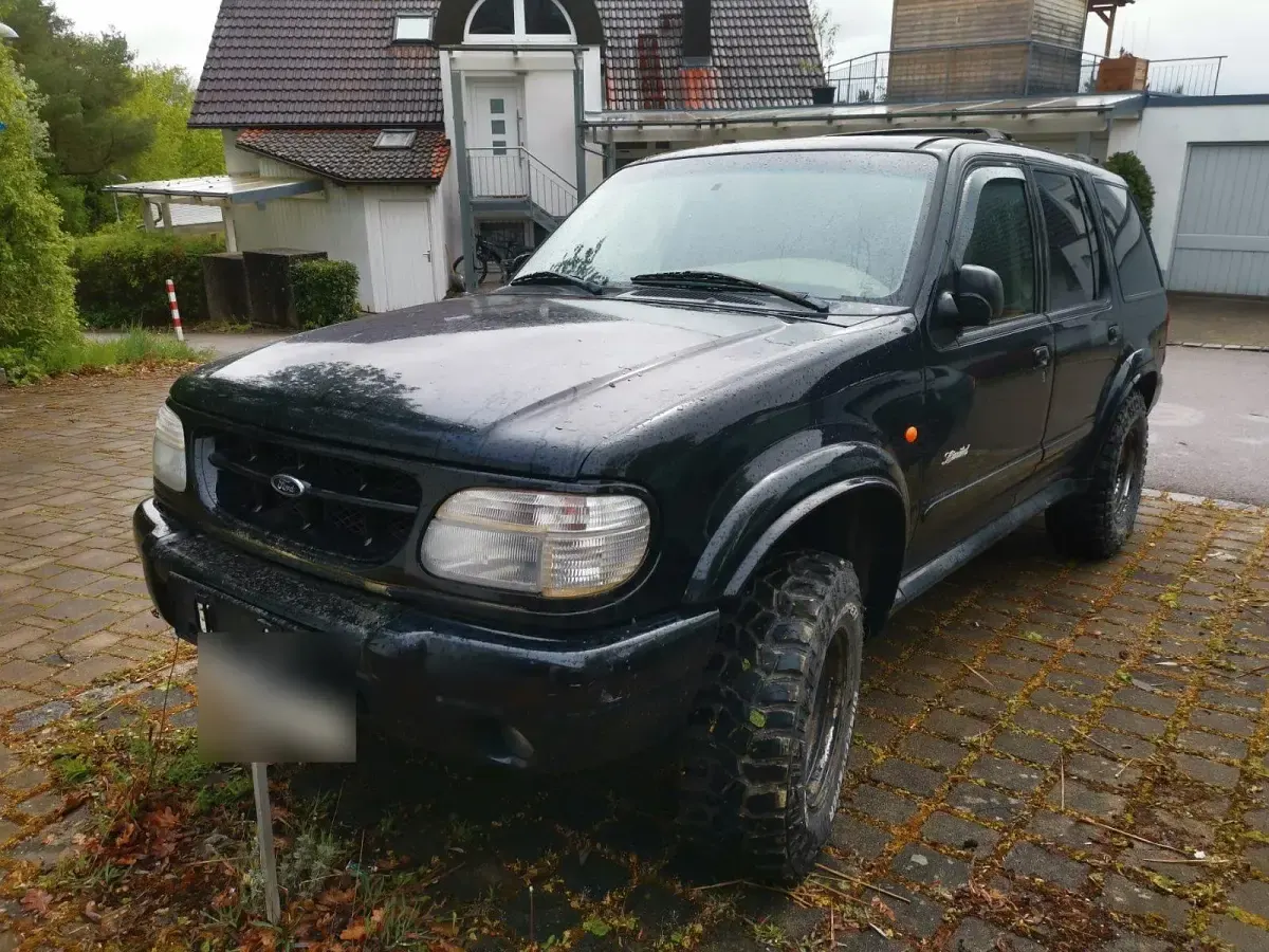 Gebraucht Ford Explorer 216 PS (158 kW) 2001 Schwarz SUV