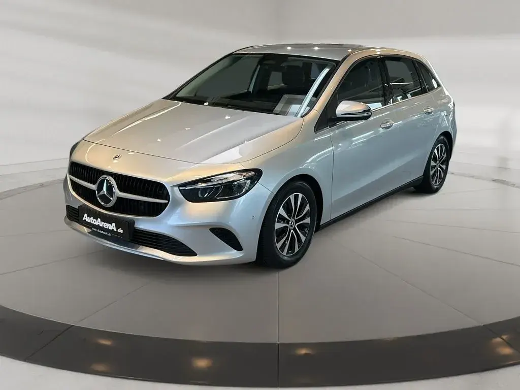 Gebraucht Mercedes B180 116 PS (85 kW) 2023 Silber Kleinwagen
