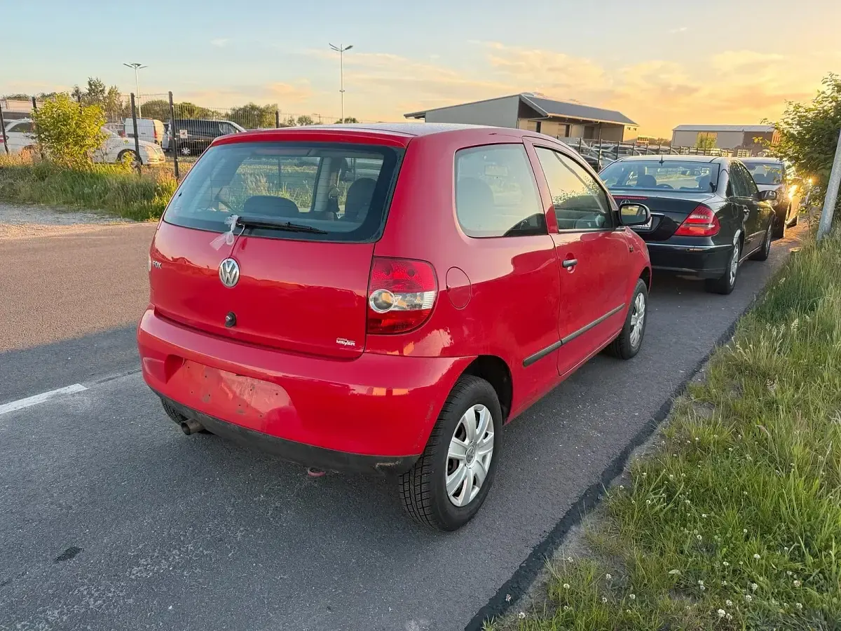 Gebraucht VW Fox 54 PS (39 kW) 2008 Rot Kleinwagen