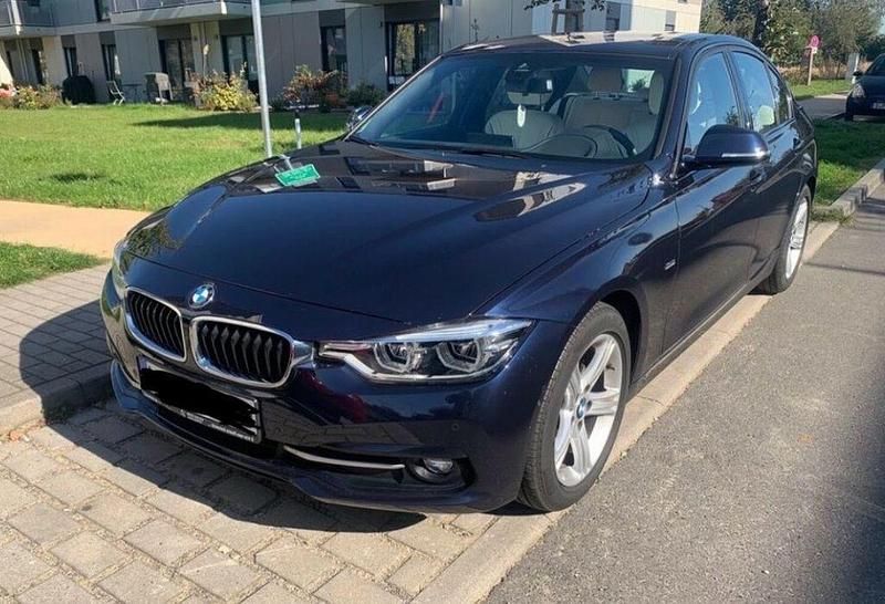 Blau Gebraucht 2017 BMW 320 Efficient Dynamics Limousine | 22.999 € (Etwas zu teuer) - Bild 1/4