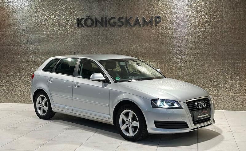 Silber Gebraucht 2009 Audi A3 Sportback Ambiente Limousine | 10.990 € (Etwas zu teuer) - Bild 1/4