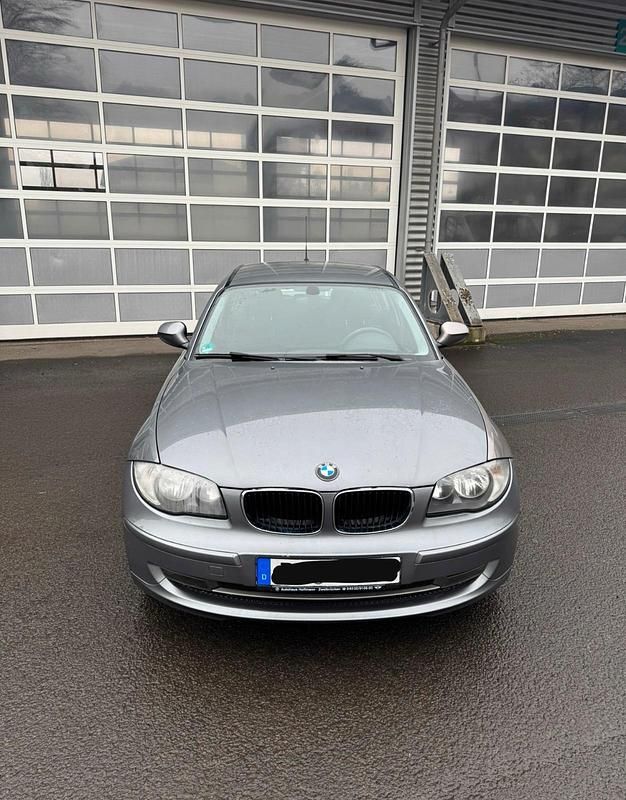 Gebraucht BMW 116 120 PS (88 kW) 2009 Grau Kleinwagen