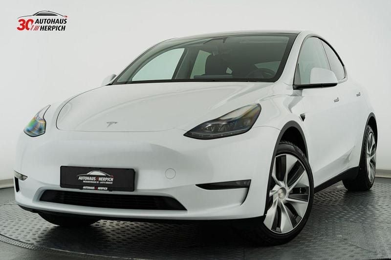 Pearl white Gebraucht 2023 Tesla Model Y SUV | 32.490 € (Superpreis) - Bild 1/4
