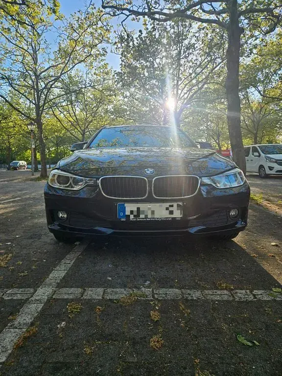 Gebraucht BMW 316 116 PS (85 kW) 2012 Schwarz Kombi