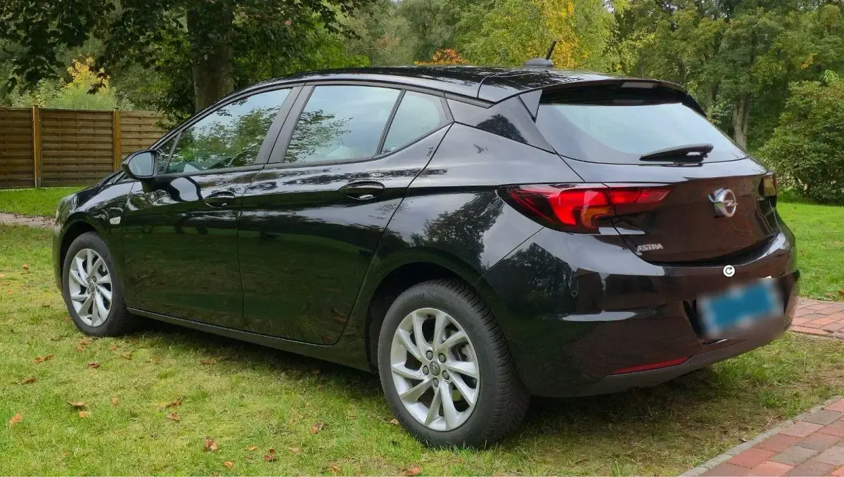 Gebraucht Opel Astra Edition 110 PS (80 kW) 2021 Schwarz Limousine