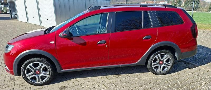 Gebraucht Dacia Logan MCV Stepway 90 PS (66 kW) 2020 Rot Kombi