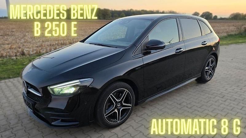 Schwarz Gebraucht 2020 Mercedes B250e AMG line Van / Kleinbus | 22.680 € (Etwas zu teuer) - Bild 1/4