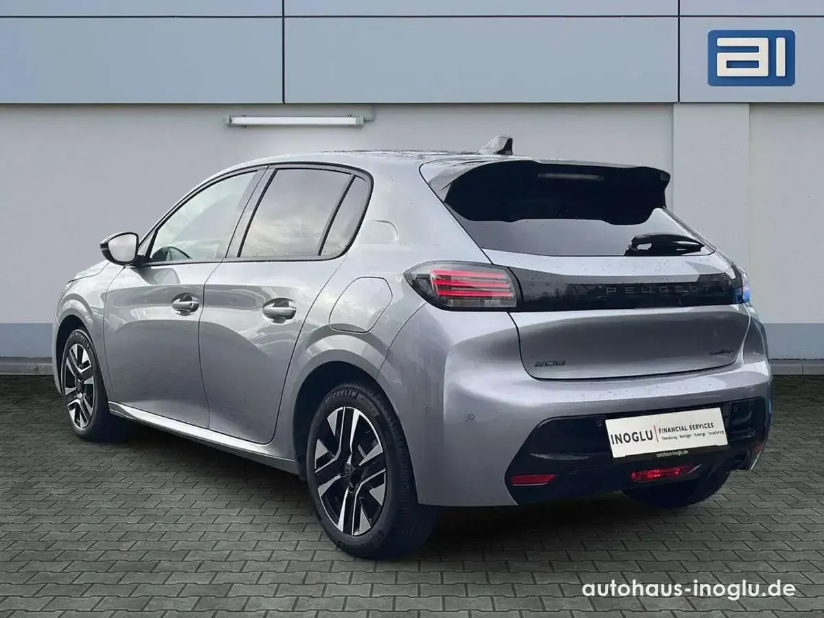 Gebraucht Peugeot 208 Allure 101 PS (74 kW) 2025 Grau artense Kleinwagen