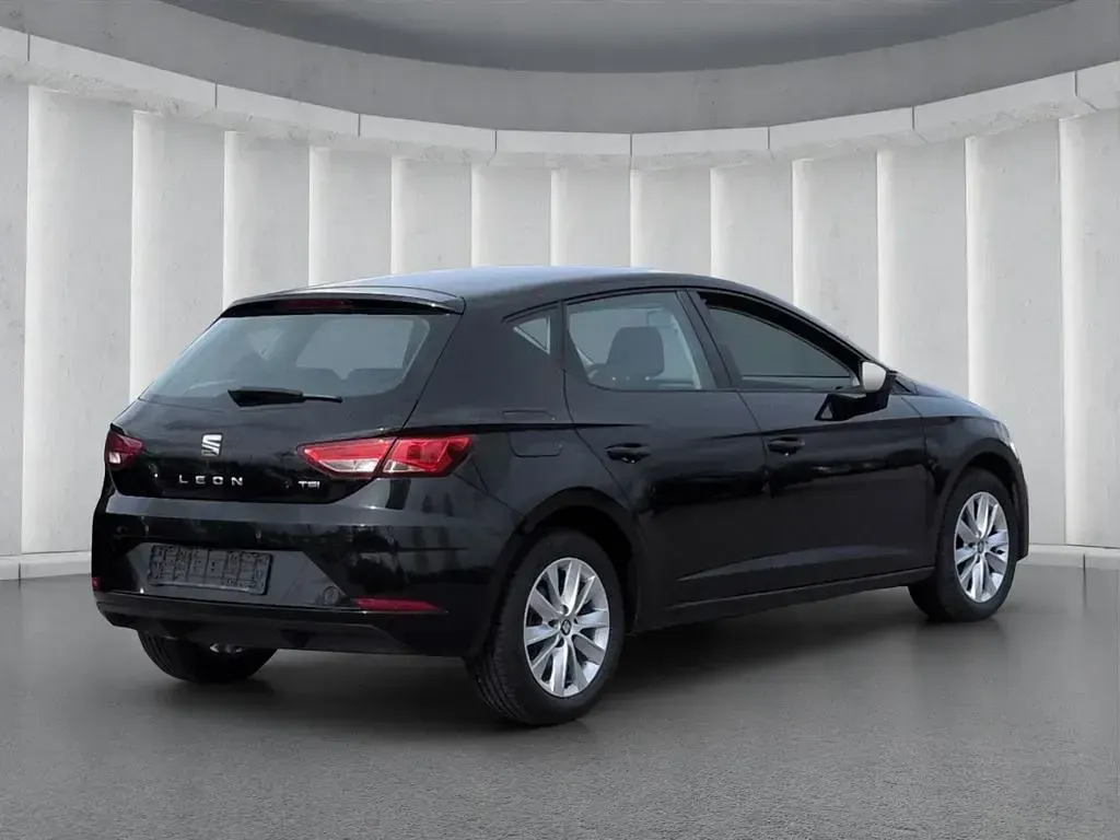 Usata Seat Leon Style 125 CV (91 kW) 2017 Nero Berlina