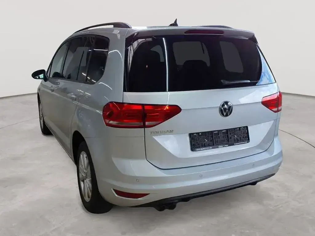Gebraucht VW Touran Comfortline 150 PS (110 kW) 2021 Silber Van / Kleinbus