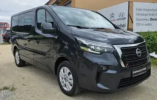 Neu Nissan Primastar Tekna 150 PS (110 kW) 2025 Comete grey Van / Kleinbus