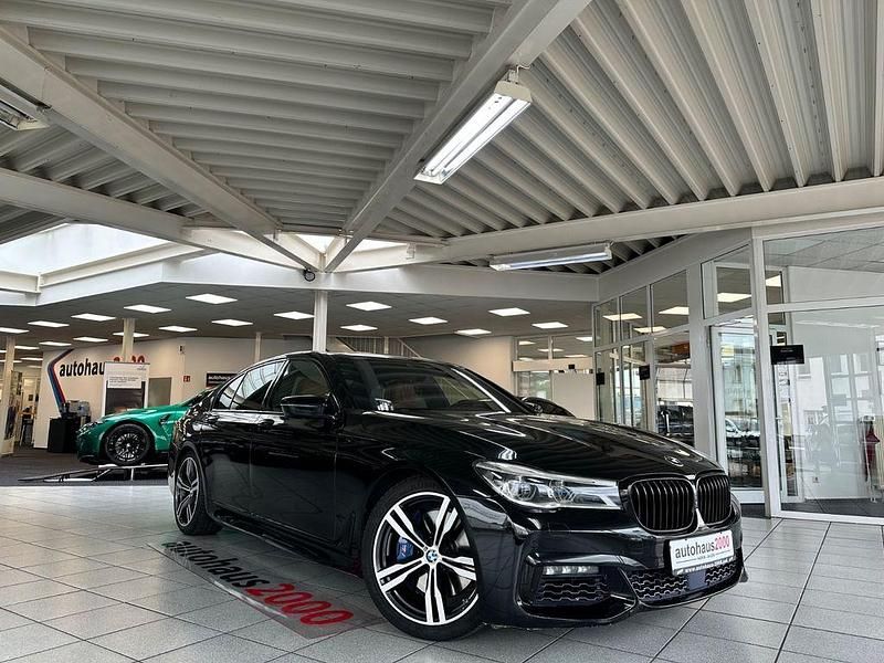 Schwarz Gebraucht 2017 BMW 750 M Sport Limousine | 31.900 € (Fairer Preis) - Bild 1/4