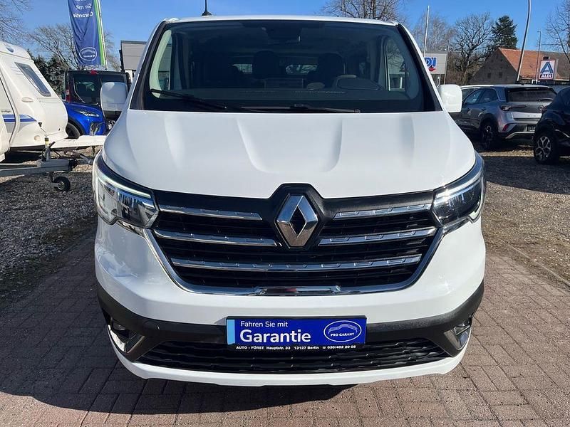 Gebraucht Renault Trafic 110 PS (80 kW) 2022 Weiß Van / Kleinbus