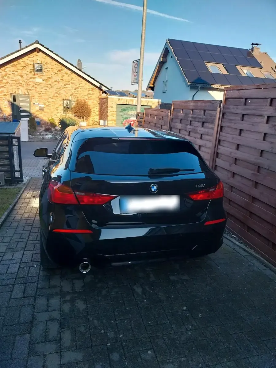 Gebraucht BMW 118 140 PS (102 kW) 2021 Schwarz Limousine