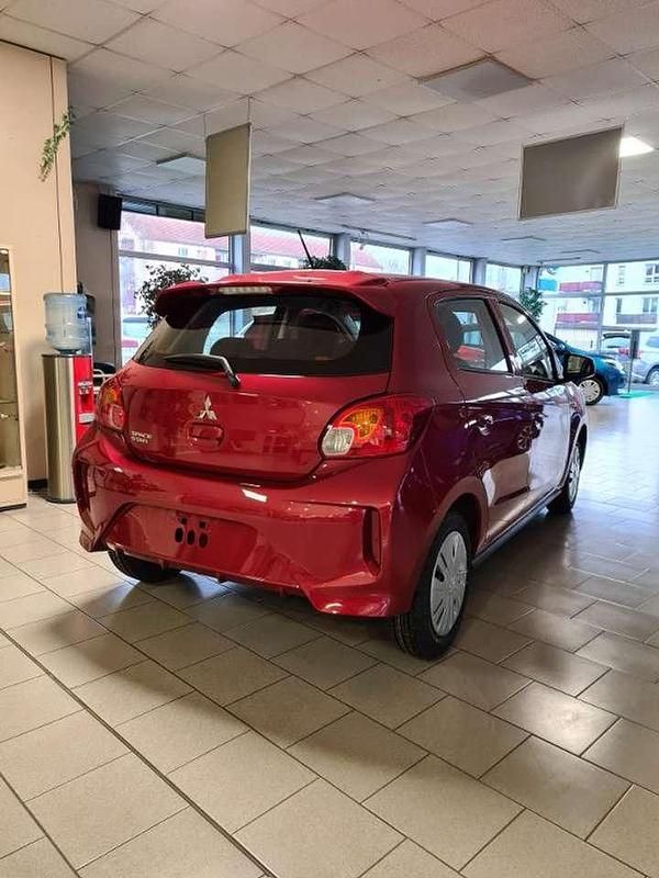 Neu Mitsubishi Space Star Select 71 PS (52 kW) 2025 Amarena rot Limousine