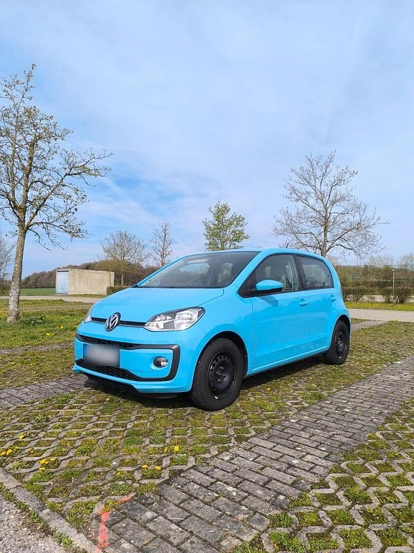 Second-hand VW up! 60 CP (44 kW) 2018 Albastru Hatchback