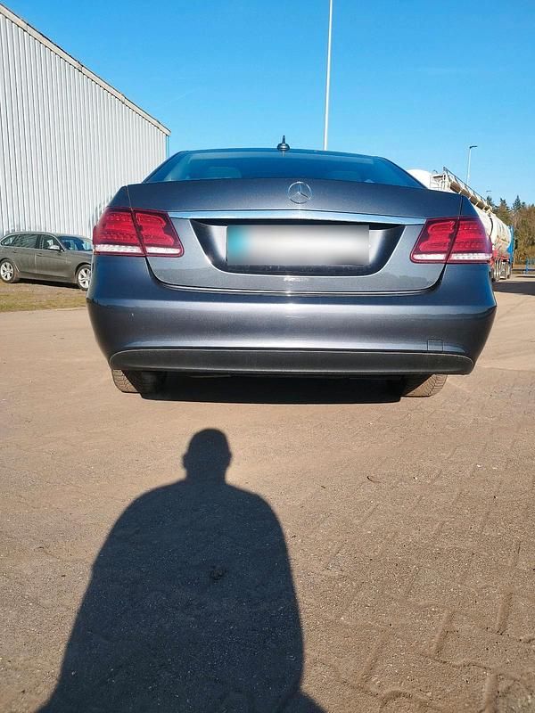 Gebraucht Mercedes E200 136 PS (100 kW) 2014 Silber Limousine