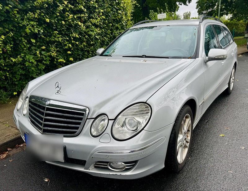 Silber Gebraucht 2008 Mercedes E200 Kombi | 4.950 € (Fairer Preis) - Bild 1/4